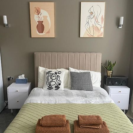 Modern Huge Double Room With Private Bathroom In Colindale Edgware Luaran gambar